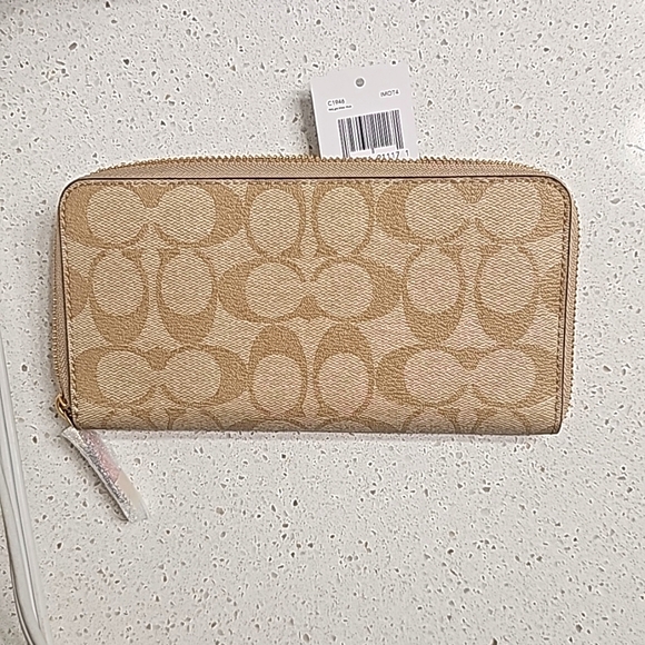 Disney X Coach Accordion Zip Wallet In Signature Canvas With Patches NEW. - Picture 5 of 6